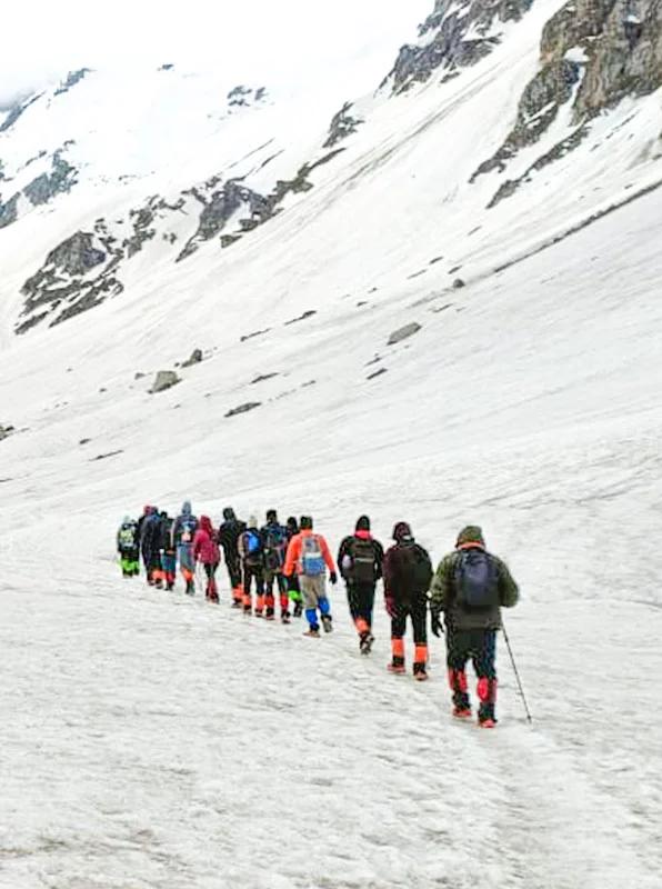 Hampta Pass Trek 2026 – Complete Guide for Beginners and Adventure Lovers